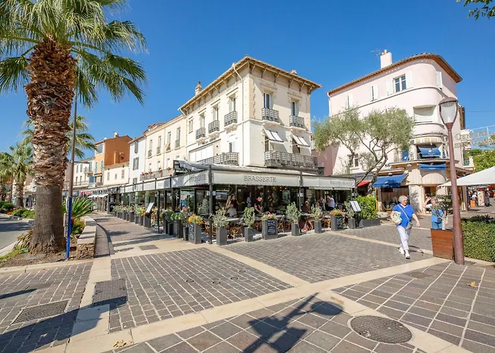 Appartement Les Coteaux De La Nartelle-29 By Interhome